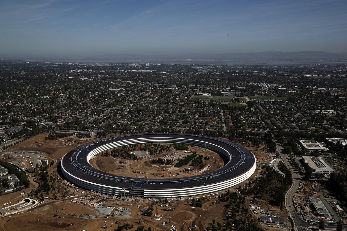  Apple hiring more diverse workers but women 
