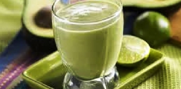 Apple Avocado Smoothies
