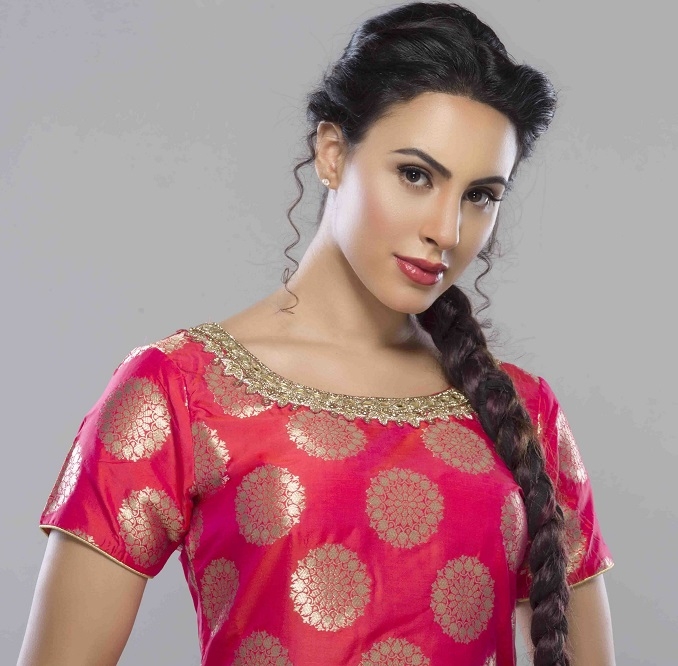 ​Deana Uppals Stuns audience in women empowerment movie