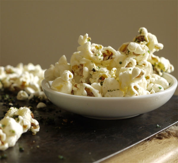 Sweet And Salty Nori Seaweed Popcorn
