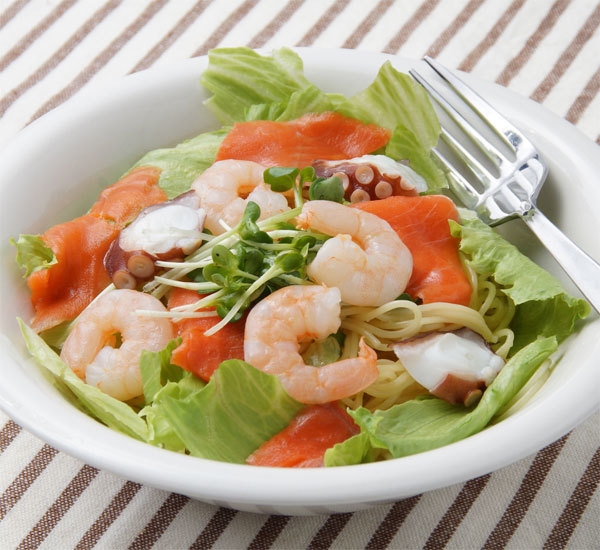 Japanese Style Seafood Noodle Salad