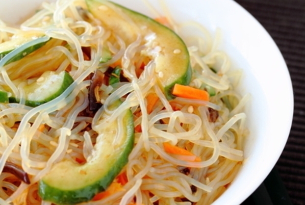 Spicy Shirataki Noodle Salad 