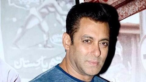  Salman enthrals Bollywood fans with  Da-Bangg  tour in capital 