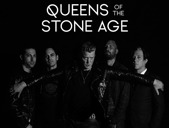 OMG : Musician Josh Homme, Lead from "Queens of the Stone Age"  kicks Female Photographer on the face
