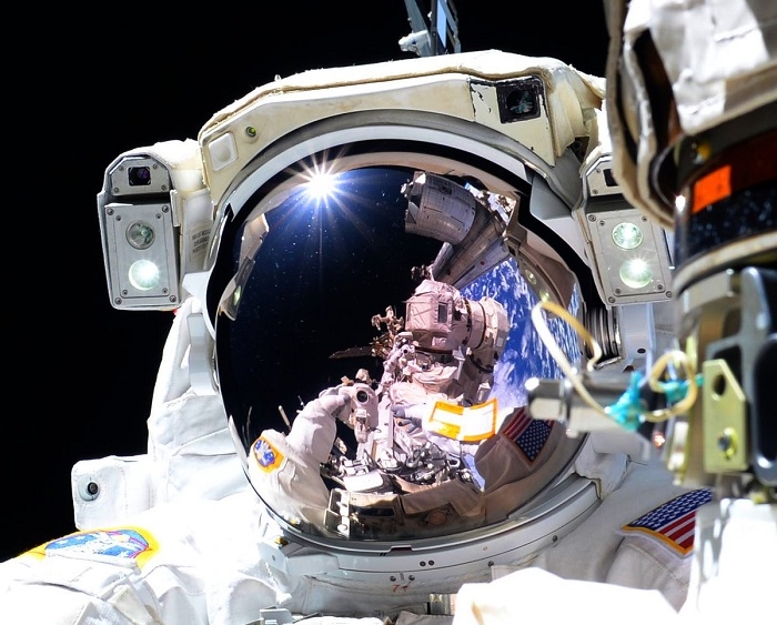 Astrokomrade AKA Randy Bresnik  is  back to earth as he landed safe, his  parachutes landed in Kazakhstan. 
