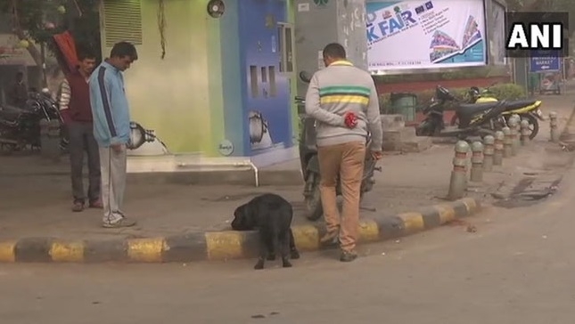  Bomb scare in Delhi s Khan Market, search on 