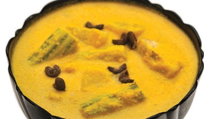 Khatkhatem mixed vegetable curry