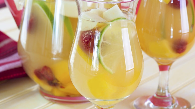 Orange-Flavored Wine Sangria