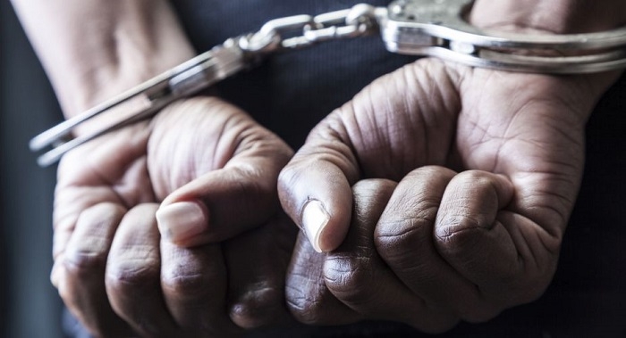  Mentally unstable man kills 6, arrested 