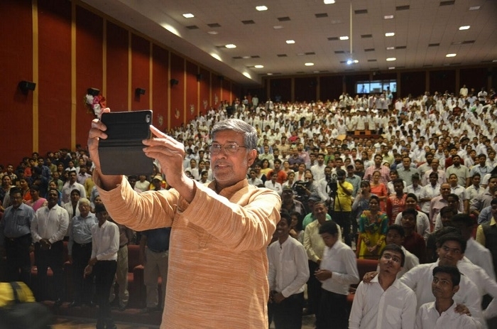 Wishing A Very Happy Birthday to The Indian Nobel Laureate Kailash Satyarthi who turned Sixty Four Today!
