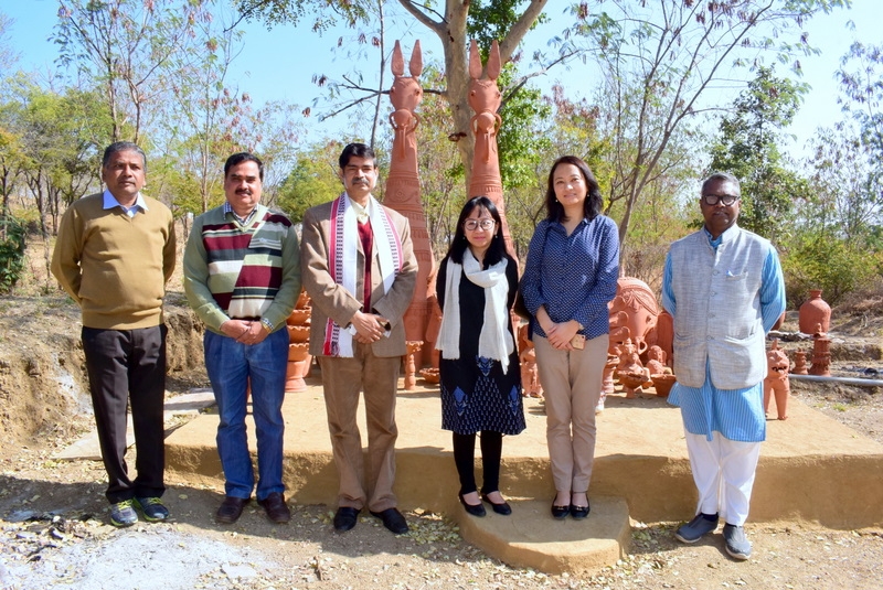  Students of Architecture visits Manav Sangrahalaya