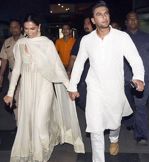Gosh,  Pink Flushing Cheeks Loaded with Blush of Deepika and Manoeuvre of Ranveer Singh took over the Padmaavat Premier Premium!