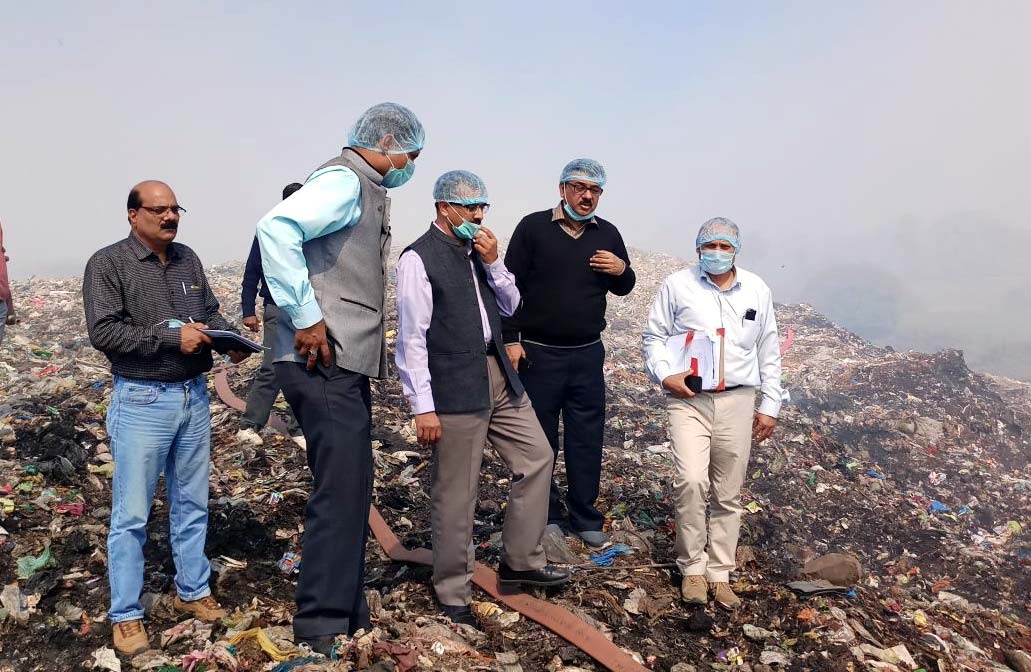 Surprise inspection by Principal Secretary, Environment Anupam Rajan at Bhanpur trenching ground