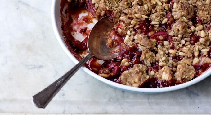 Strawberry Rhubarb Crumble