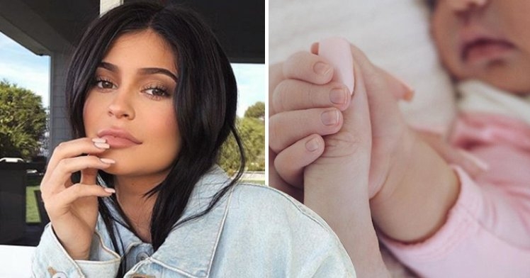 Kylie Jenner Introduces her Daughter Stormi Webster to the world of Instagram !!