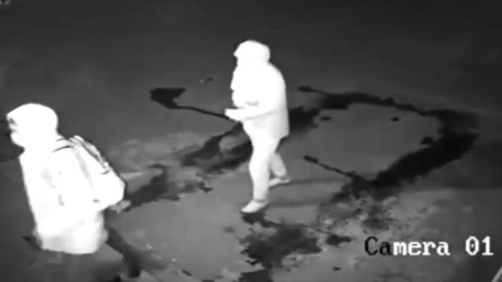 Burglars’ robbery attempt failed accidentally,  video of funny incident viral  