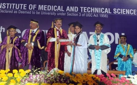 State Governments shouold make mother tongue a mandatory subject at least up to high school level: Vice President