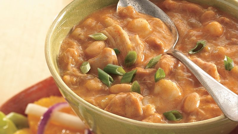 Slow-Cooker White Chicken Chili with Hominy 