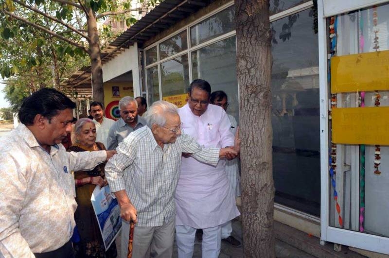 Revenue Minister Gupta Inaugurates OPD Services at Karunadham