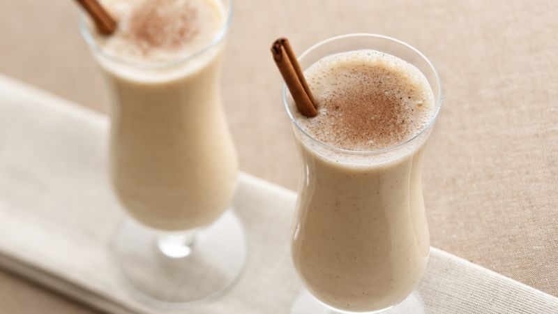 Spiced Caramel-Banana Smoothies