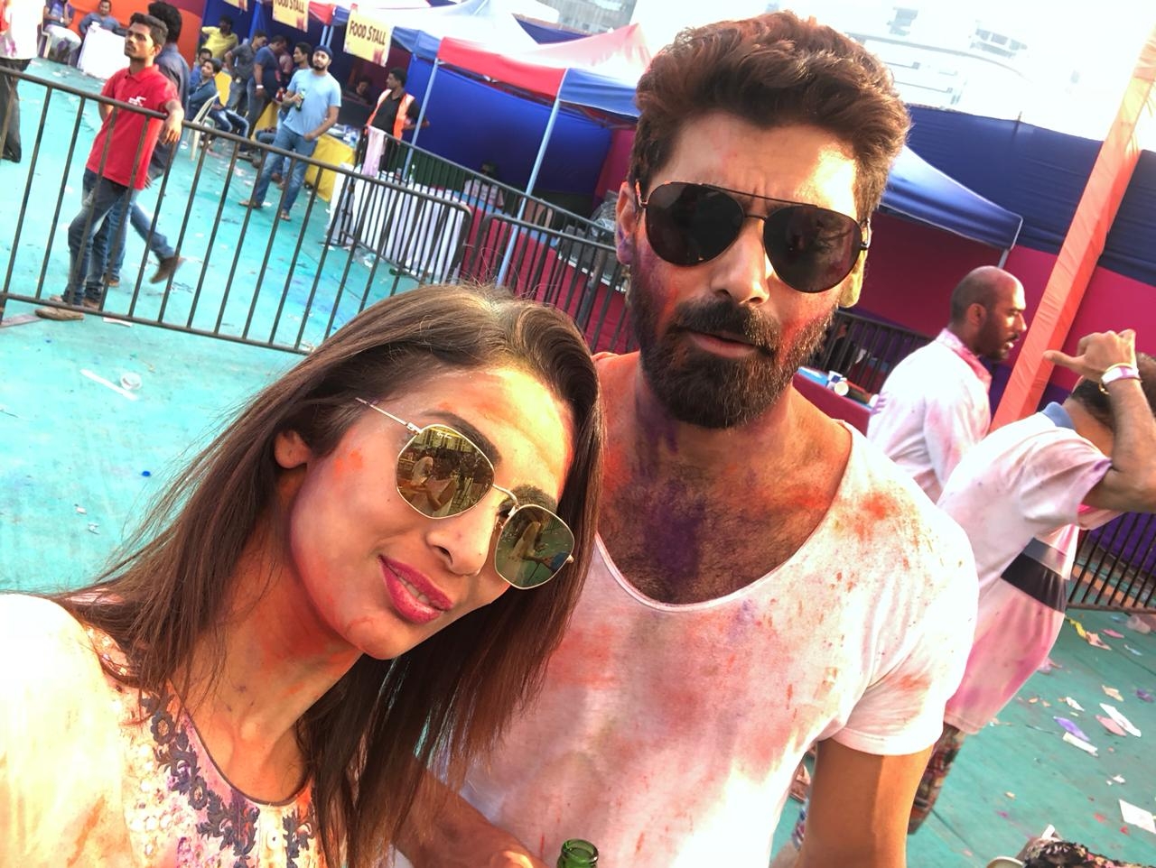 Actress Heena Panchal celebrate the festival of colours