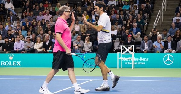 It's All For Africa, Roger Federer Bold Out the Hearts of Fans as he Played Tennis On Knees!
