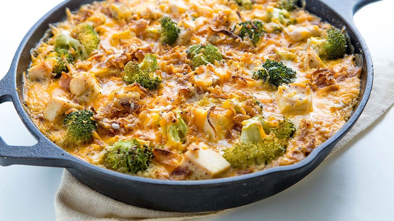 Cheesy Chicken and Broccoli Quinoa Skillet 