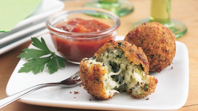 Spinach-Cheese Balls with Pasta Sauce