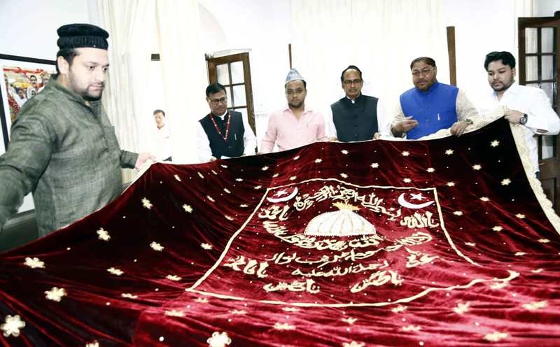 CM Chouhan sends ‘Chadar’ to Ajmer Sharif