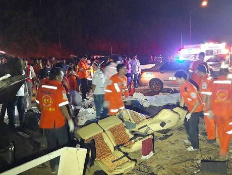  18 killed in Thailand bus crash 