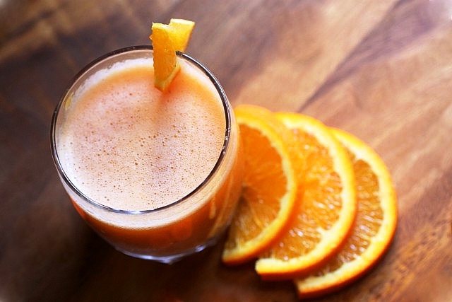 Orange-Carrot-Banana Creamy Smoothies