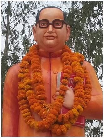 Saffron Ambedkar's statue painted blue by BSP leader