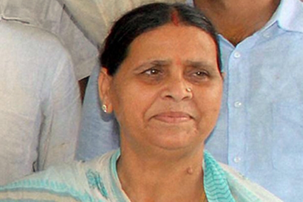 Breaking: CBI raids Rabri Devi's residence in Patna