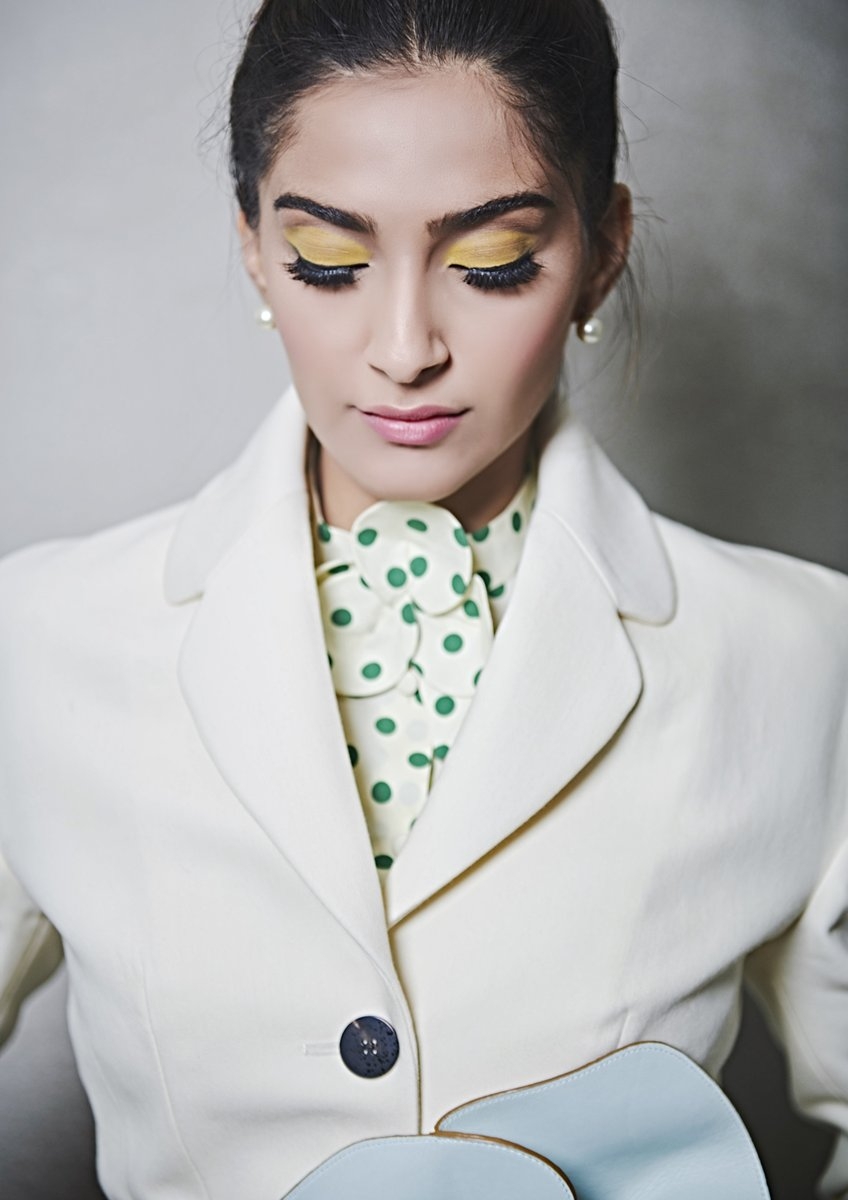 Sonam shifting to London after getting married with her boyfriend Anand Ahuja
