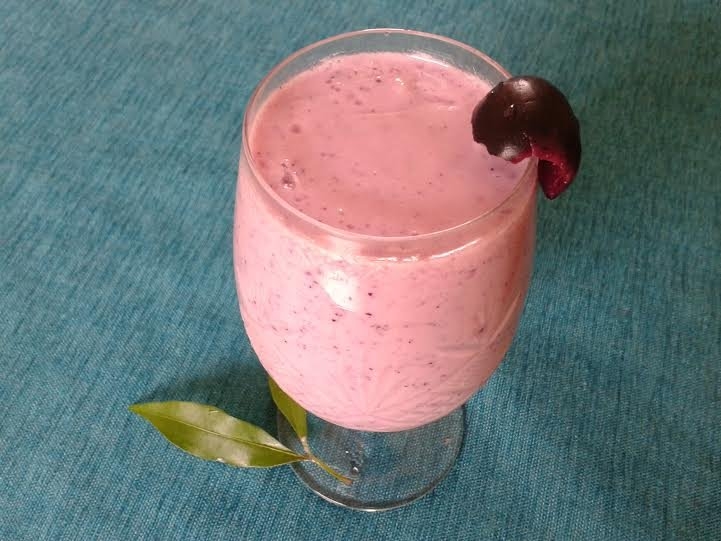 Quick Jamun Smoothie