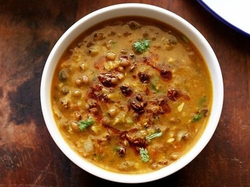 Hari Moong Dal Tadka