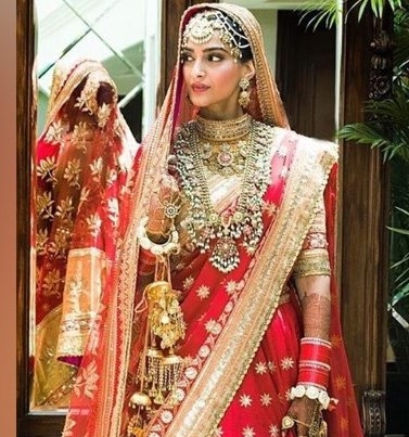 Bride Sonam looks stunning in red