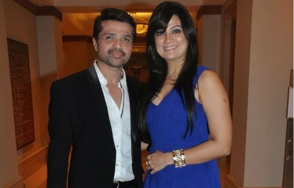 Himesh Reshammiya married to his girlfriend.