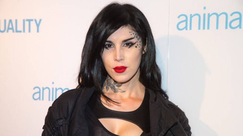  Kat Von D, Rafael Reyes have gothic wedding ceremony 
