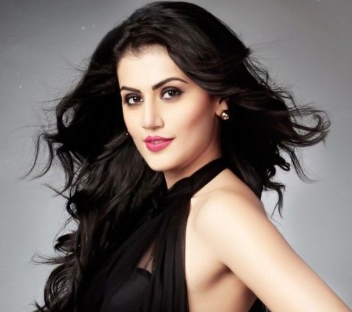 Taapsee Pannu shares a behind the scene image from the sets of Soorma .
