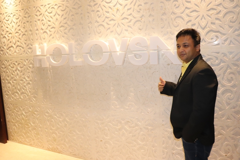  Kryp Media introduces Holographic technology @ India