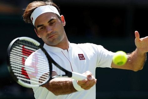 Roger Federer ditches Nike