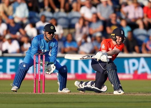 Team India looses second T20 in England, why is Pakistan happy?