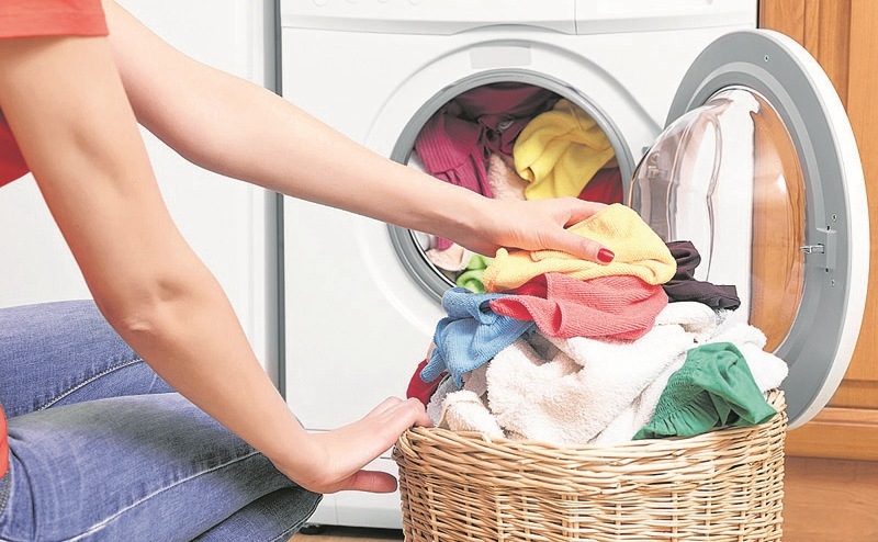 Tips to get rid of stinking of clothes in monsoon