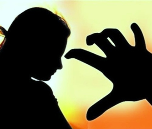 भोपाल में ‘ख़ाकी वर्दी’ पर फिर लगा ‘छेड़छाड़’ का आरोप, सिपाही ने छात्रा से किया 'इश्क़ का इज़हार'