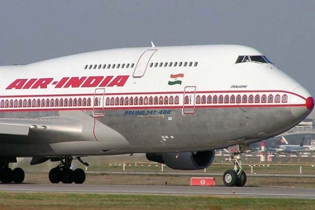 एअर इण्डिया की फ्लाइट में बिज़नेस क्लास की सीटों पर मिले ख़टमल!