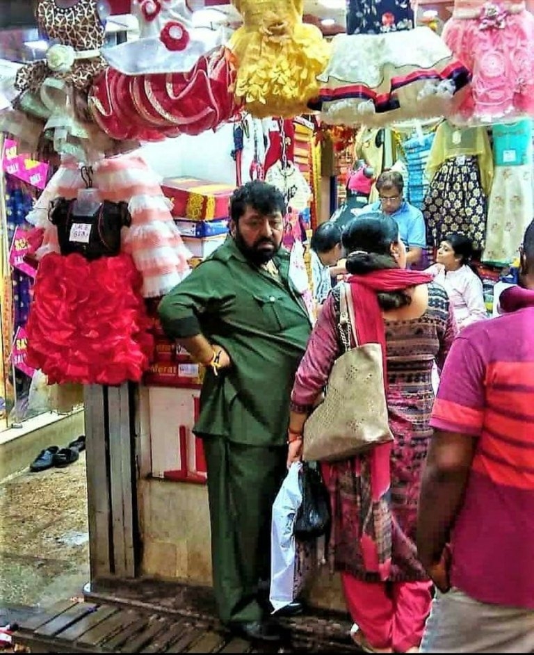 #Gabbar is back, Sholay's 'Gabbar Singh' is viral on social media, shopping with his wife!