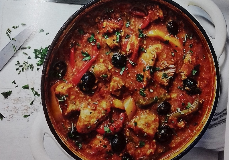 Veal stew with olives and peppers