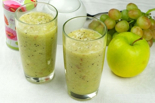 Green Tea Fruit Smoothie