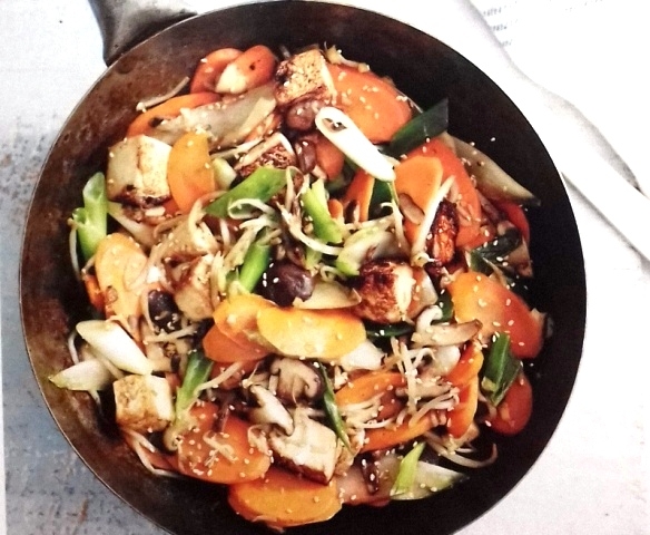 Vegetable stir-fry with tofu